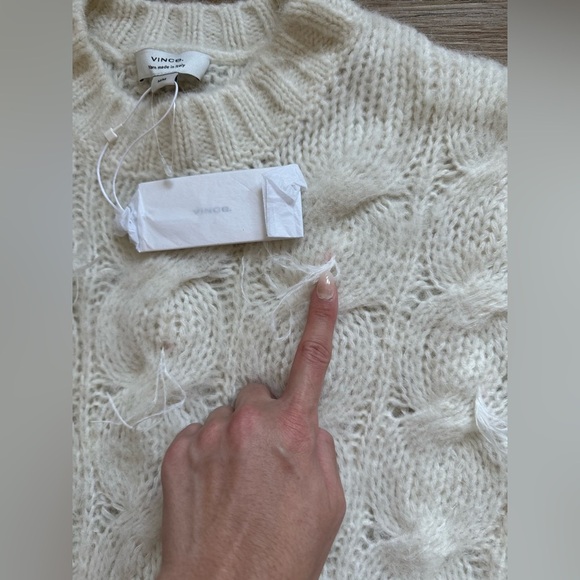 🍂NWT Vince Feather-Appliquéd Italian Cable-Knit Sweater - Picture 8 of 16